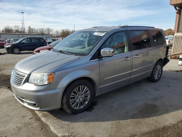 2014 Chrysler Town & Country Touring L