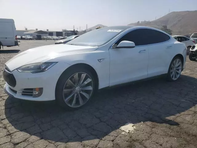 2014 Tesla Model S