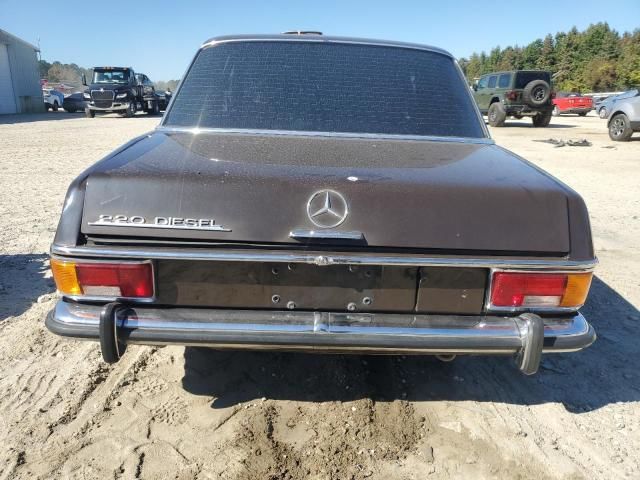 1972 Mercedes-Benz 220