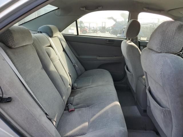 2004 Toyota Camry LE