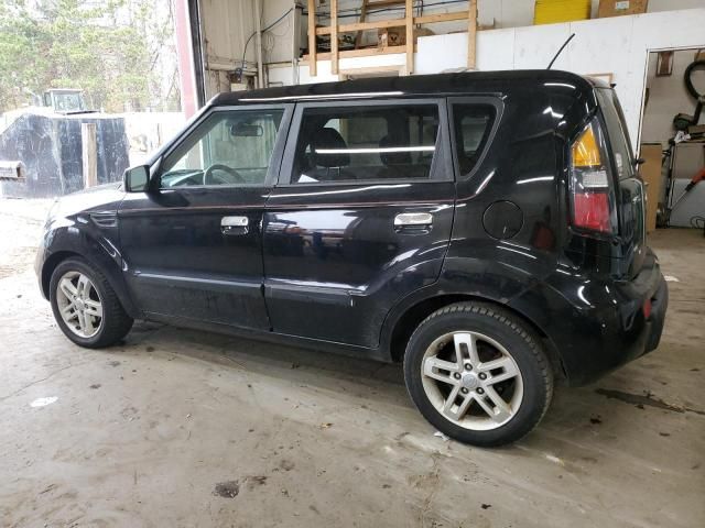 2010 KIA Soul +