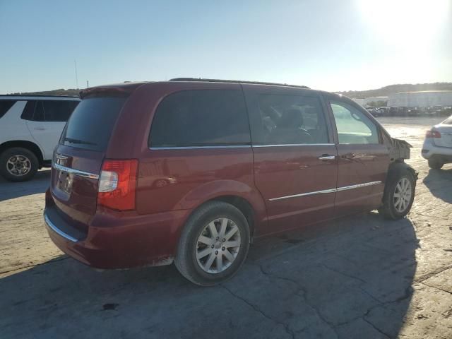 2012 Chrysler Town & Country Touring L