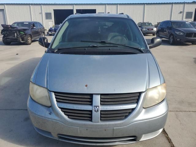 2005 Dodge Grand Caravan SE