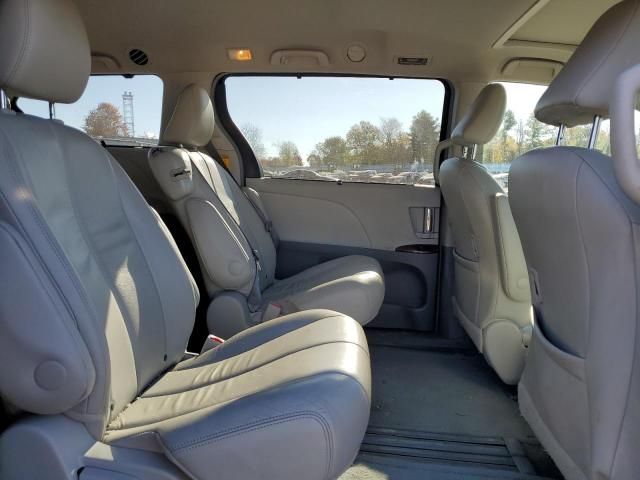 2014 Toyota Sienna XLE