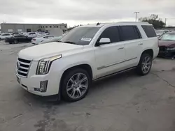 Cadillac Vehiculos salvage en venta: 2015 Cadillac Escalade Premium