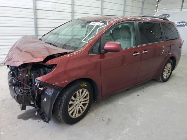 2017 Toyota Sienna XLE