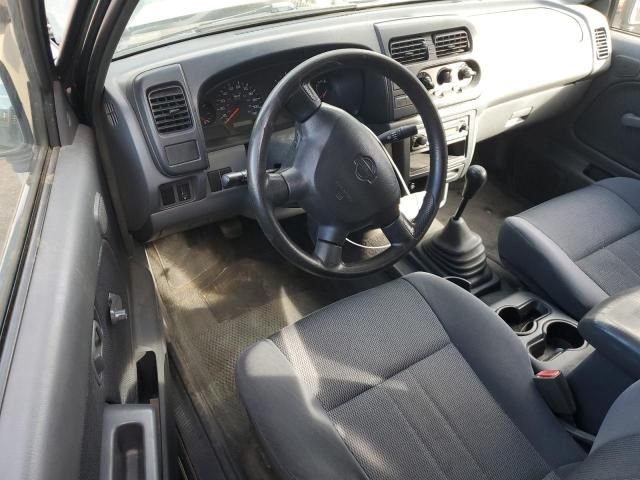 2001 Nissan Frontier King Cab XE