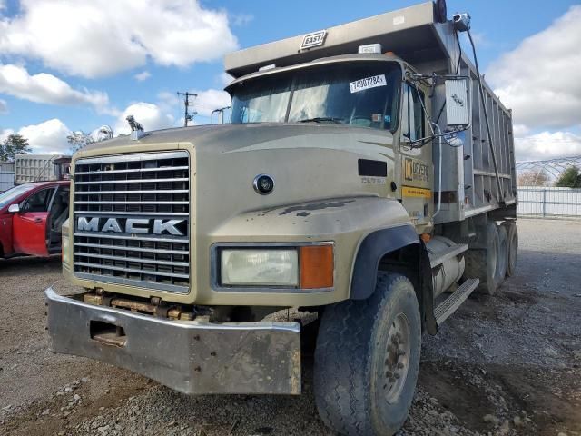 2002 Mack 700 CL700