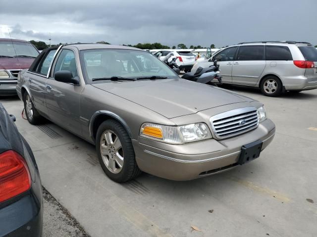 2005 Ford Crown Victoria LX