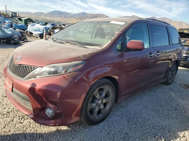 2016 Toyota Sienna SE