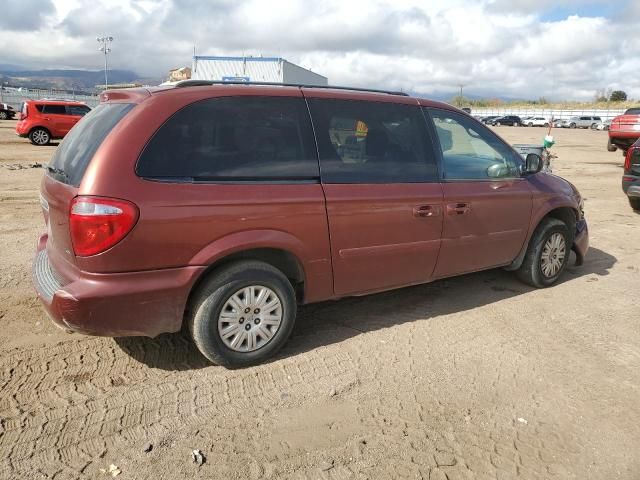 2007 Chrysler Town & Country LX