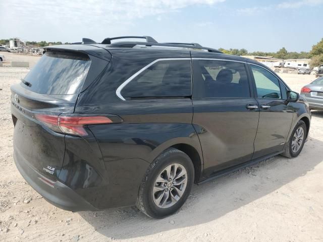 2021 Toyota Sienna XLE