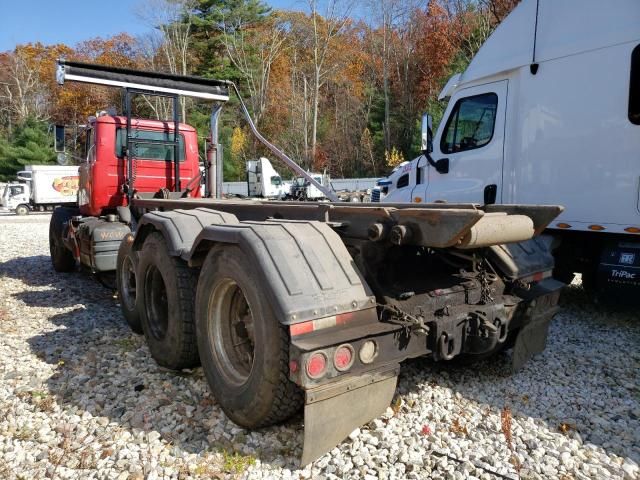 2000 Mack 600 RD600