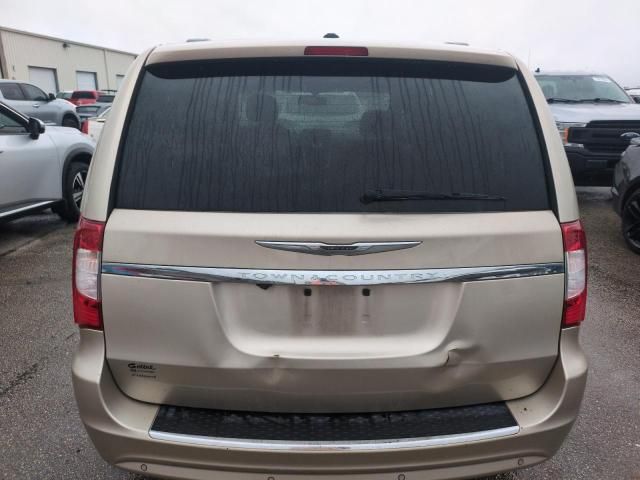 2013 Chrysler Town & Country Touring