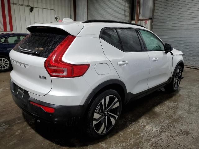 2024 Volvo XC40 Plus