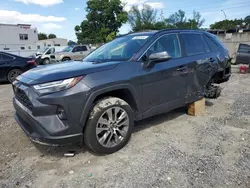 Toyota Vehiculos salvage en venta: 2022 Toyota Rav4 XLE Premium