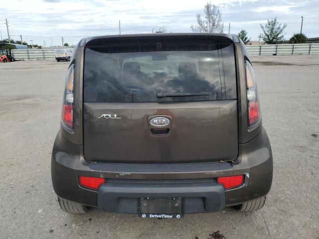 2010 KIA Soul +