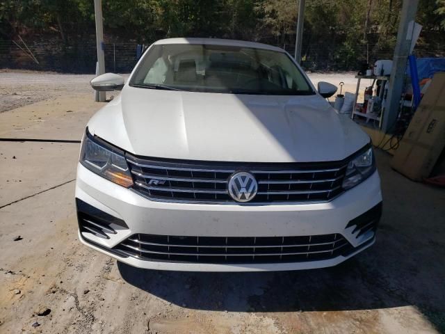 2017 Volkswagen Passat R-Line