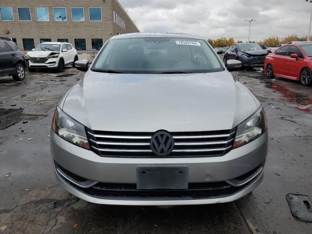 2014 Volkswagen Passat SE