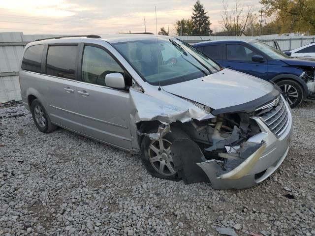 2010 Chrysler Town & Country Touring