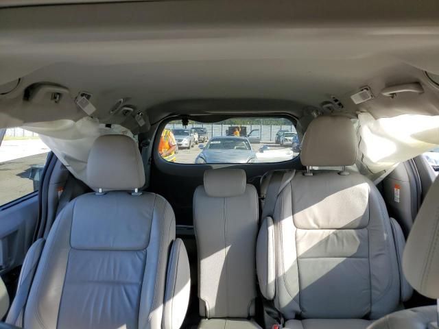 2017 Toyota Sienna XLE