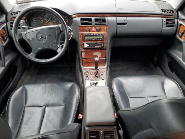 1999 Mercedes-Benz E 320