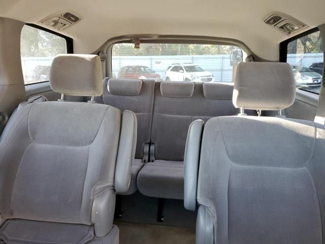 2004 Toyota Sienna CE