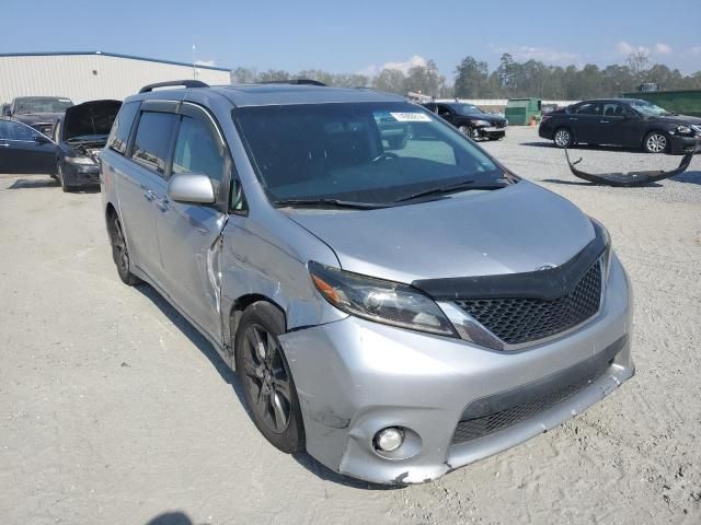 2015 Toyota Sienna Sport