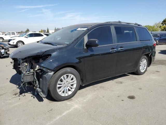 2017 Toyota Sienna XLE