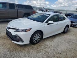 Carros salvage para piezas a la venta en subasta: 2021 Toyota Camry LE