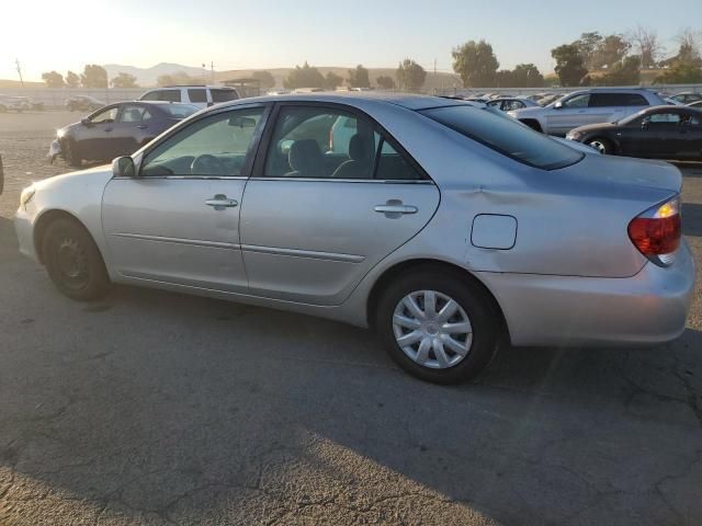 2005 Toyota Camry LE