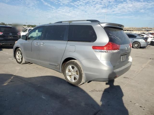 2013 Toyota Sienna LE