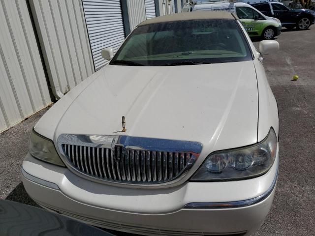 2007 Lincoln Town Car Designer