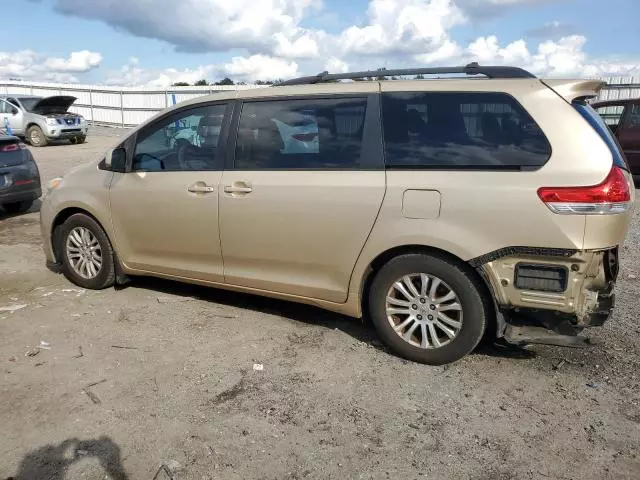 2011 Toyota Sienna XLE