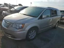 Carros salvage sin ofertas aún a la venta en subasta: 2013 Chrysler Town & Country Touring