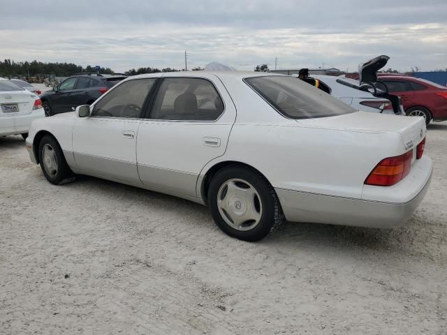 2000 Lexus LS 400