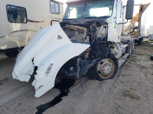 2009 Freightliner Conventional Columbia