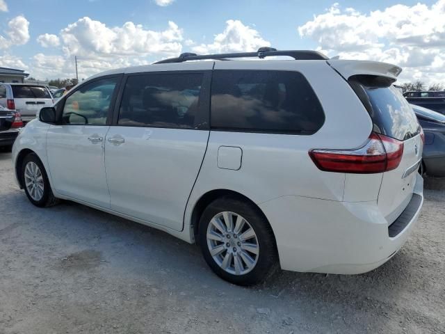 2017 Toyota Sienna XLE