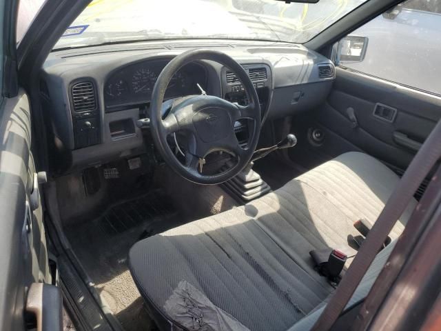 1995 Nissan Truck E/XE