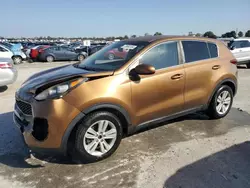 KIA Vehiculos salvage en venta: 2017 KIA Sportage LX