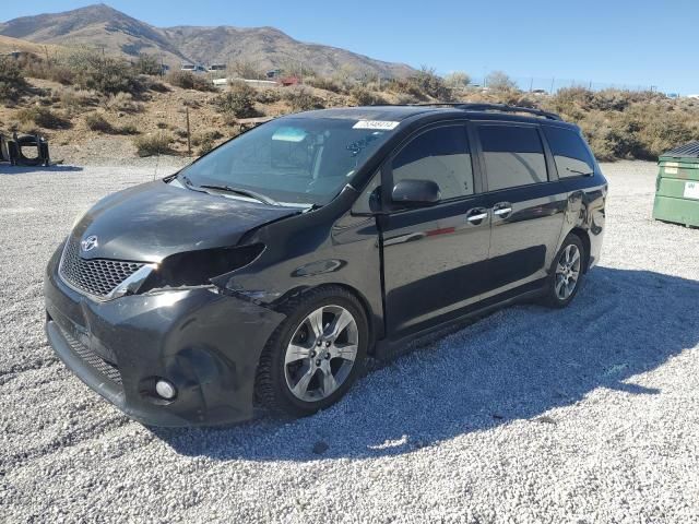 2014 Toyota Sienna Sport