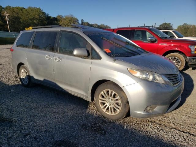 2014 Toyota Sienna XLE