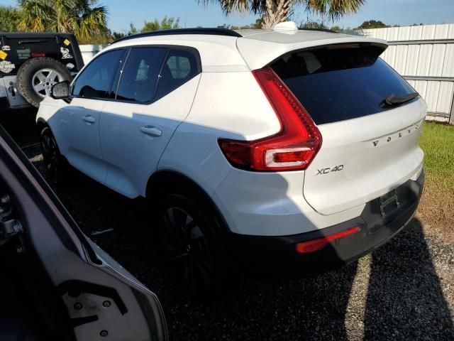 2024 Volvo XC40 Plus