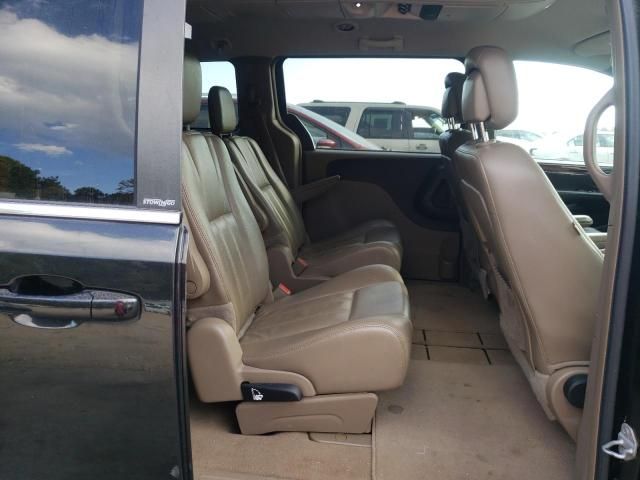 2013 Chrysler Town & Country Touring