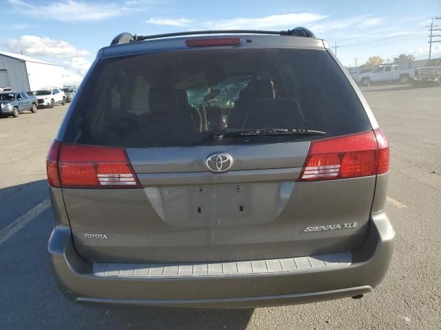 2005 Toyota Sienna XLE