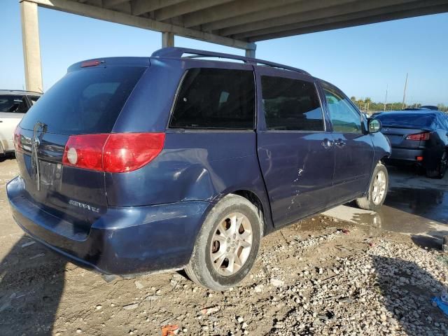 2019 Toyota Sienna XLE