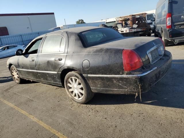 2011 Lincoln Town Car Signature Limited