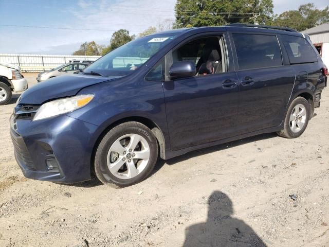 2020 Toyota Sienna LE