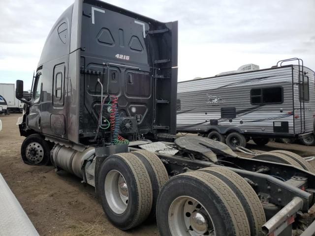 2022 Freightliner Cascadia 126