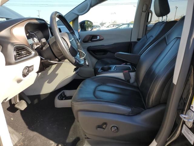 2017 Chrysler Pacifica Touring L Plus